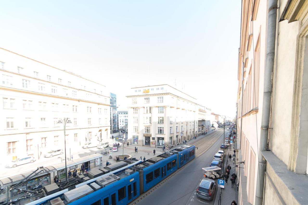Apartment Location On Main Square P4you Pl
