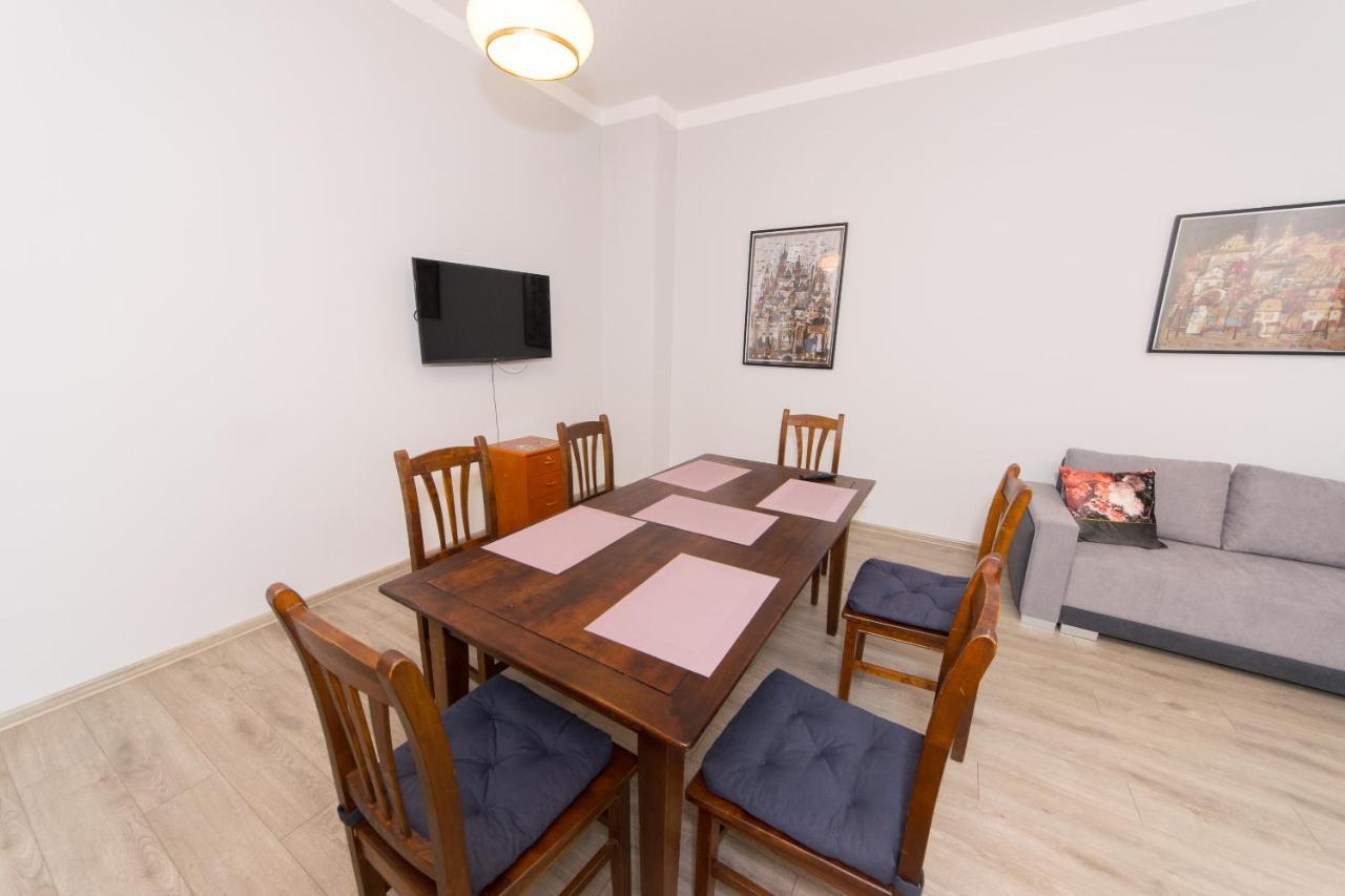 Apartament Location On Main Square P4you Pl