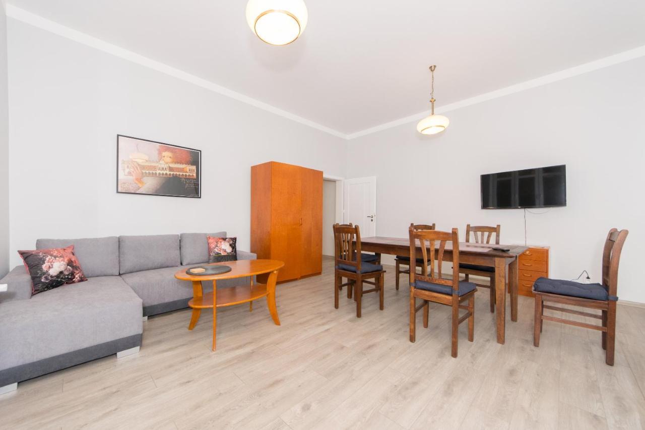 Apartament Location On Main Square P4you Pl